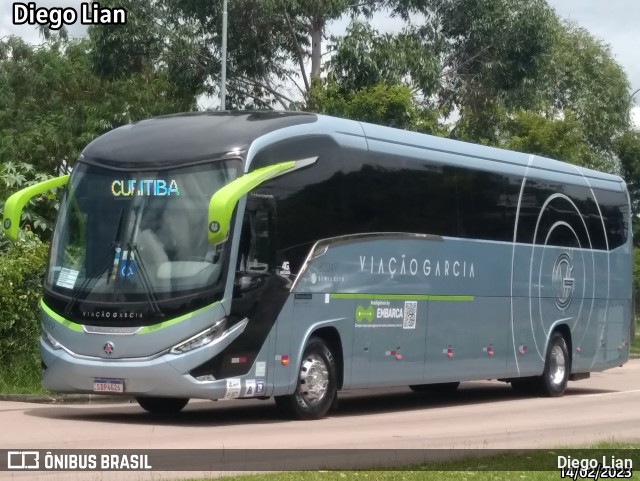 Viação Garcia 82049 na cidade de Curitiba, Paraná, Brasil, por Diego Lian. ID da foto: 11137743.