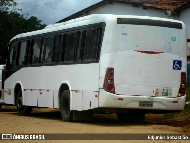 Ônibus Particulares 1954 na cidade de Paudalho, Pernambuco, Brasil, por Edjunior Sebastião. ID da foto: 11136251.