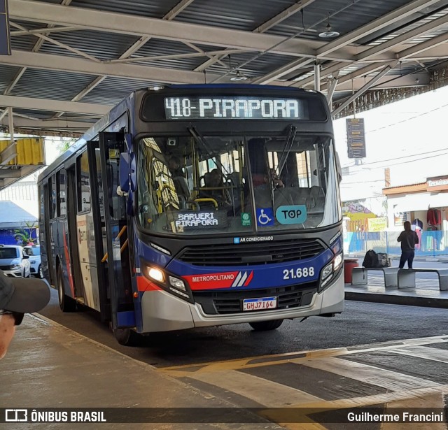 Viação Osasco 21.688 na cidade de Santana de Parnaíba, São Paulo, Brasil, por Guilherme Francini. ID da foto: 11138352.