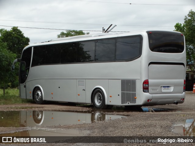 Ônibus Particulares 1J13 na cidade de Tabaí, Rio Grande do Sul, Brasil, por Rodrigo  Ribeiro. Número da foto: #11140768.