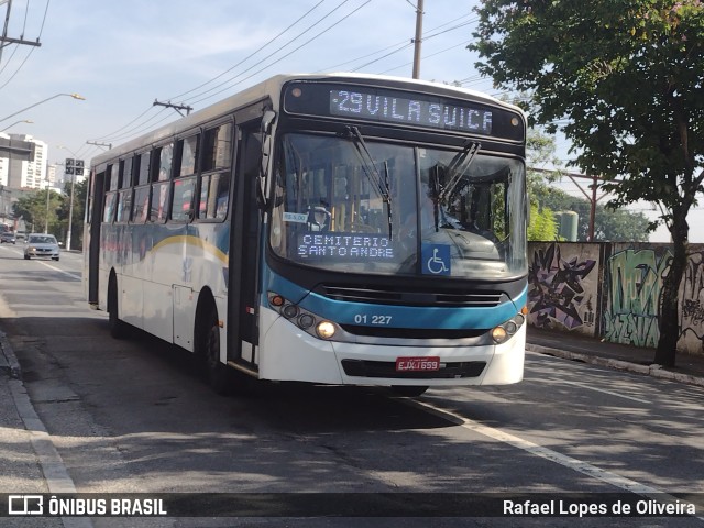 Viação Curuçá 01 227 na cidade de Santo André, São Paulo, Brasil, por Rafael Lopes de Oliveira. Número da foto: #11139225.