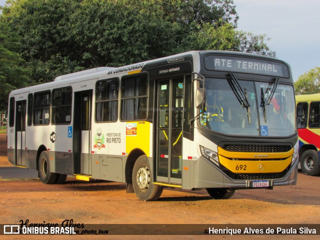 Circular Santa Luzia > Protetora Transportes 692 na cidade de São José do Rio Preto, São Paulo, Brasil, por Henrique Alves de Paula Silva. Número da foto: #11143255.