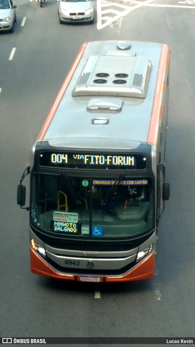 Viação Osasco 0942 na cidade de Osasco, São Paulo, Brasil, por Lucas Kevin. Número da foto: #11141665.