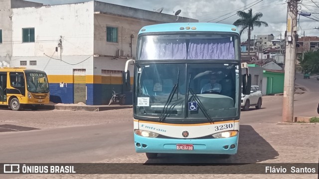 Emtram 3230 na cidade de Barra da Estiva, Bahia, Brasil, por Flávio  Santos. Número da foto: #11141728.