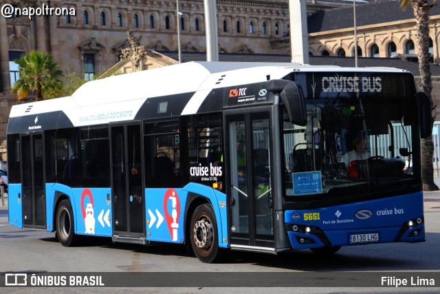 Cruise Bus 5651 na cidade de Barcelona, Barcelona, Cataluña, Espanha, por Filipe Lima. ID da foto: 11143272.