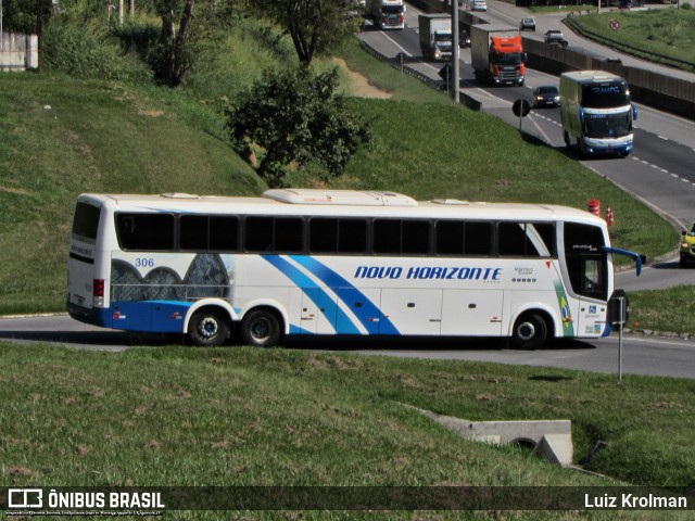 Viação Novo Horizonte 306 na cidade de Aparecida, São Paulo, Brasil, por Luiz Krolman. Número da foto: #11144206.