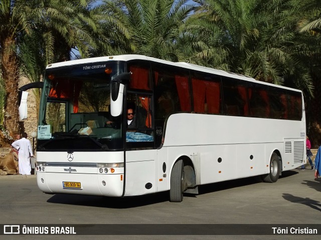 Ônibus Particulares 80 909 14 na cidade de Jerusalem, Israel, por Tôni Cristian. ID da foto: 11145846.