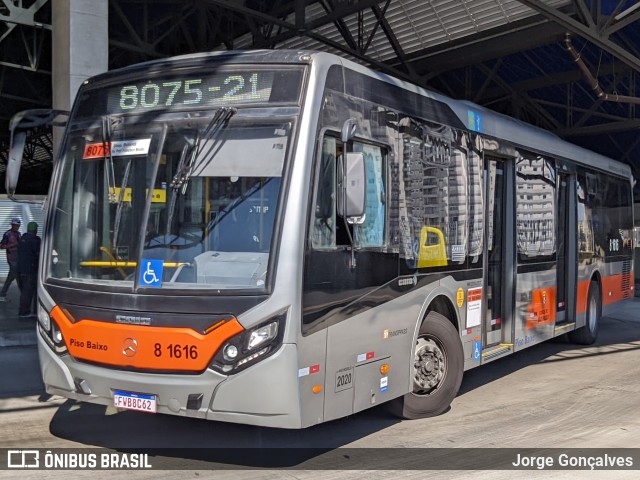 TRANSPPASS - Transporte de Passageiros 8 1616 na cidade de São Paulo, São Paulo, Brasil, por Jorge Gonçalves. Número da foto: #11146527.