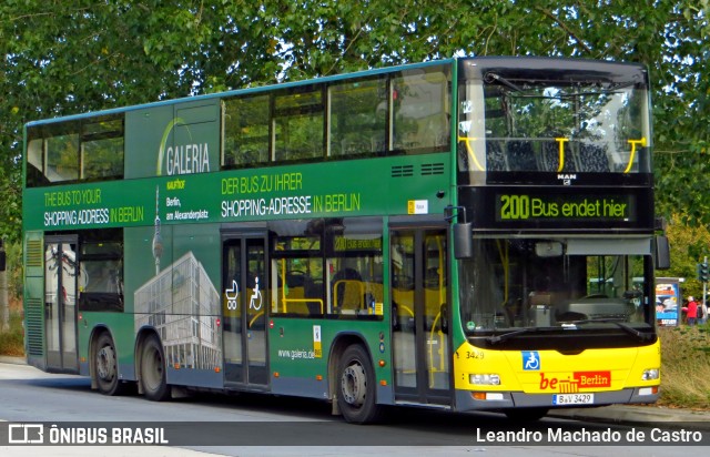 BVG - Berliner Verkehrsbetriebe 3429 na cidade de Berlin, Land Berlin, Alemanha, por Leandro Machado de Castro. ID da foto: 11152907.