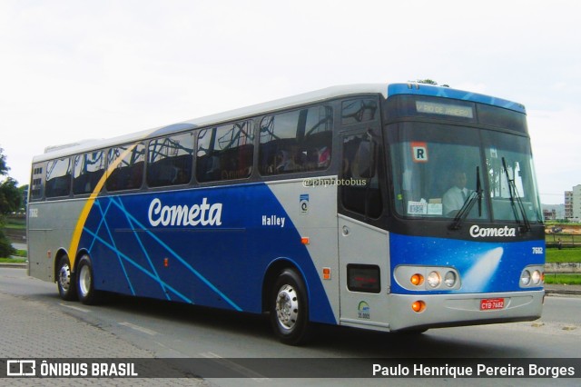 Viação Cometa 7682 na cidade de Resende, Rio de Janeiro, Brasil, por Paulo Henrique Pereira Borges. ID da foto: 11152897.