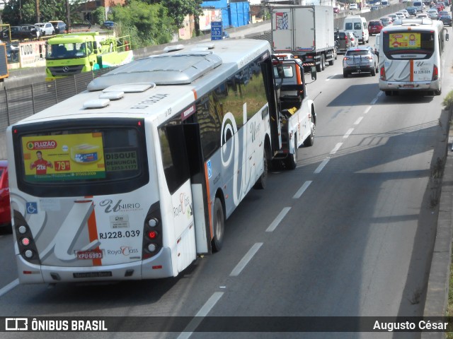 UniRio Transportes RJ 228.039 na cidade de Nova Iguaçu, Rio de Janeiro, Brasil, por Augusto César. Número da foto: #11087534.