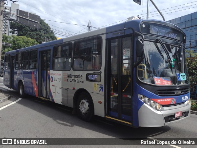 Empresa de Ônibus Vila Galvão 30.585 na cidade de Guarulhos, São Paulo, Brasil, por Rafael Lopes de Oliveira. Número da foto: #11089427.