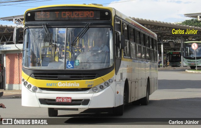 HP Transportes Coletivos 20441 na cidade de Aparecida de Goiânia, Goiás, Brasil, por Carlos Júnior. Número da foto: #11157481.