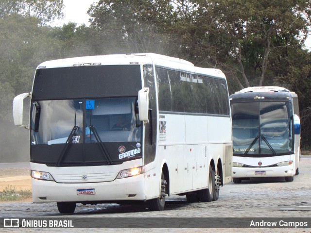 Ônibus Particulares GXH6B54 na cidade de Pirapora, Minas Gerais, Brasil, por Andrew Campos. Número da foto: #11157132.