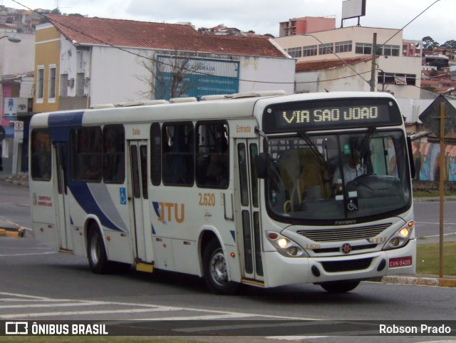 JTU - Jacareí Transporte Urbano 2.620 na cidade de Jacareí, São Paulo, Brasil, por Robson Prado. Número da foto: #11159099.
