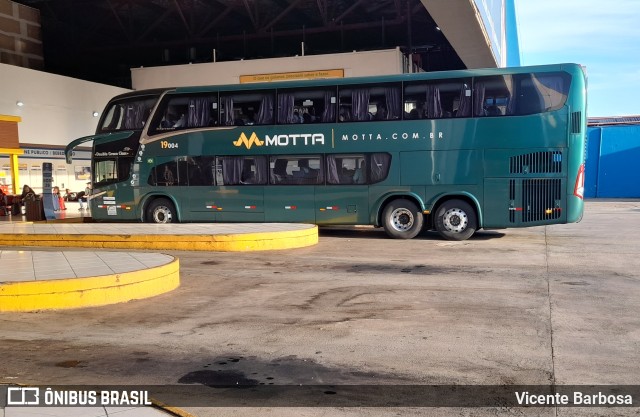 Viação Motta 19004 na cidade de Goiânia, Goiás, Brasil, por Vicente Barbosa. ID da foto: 11159636.