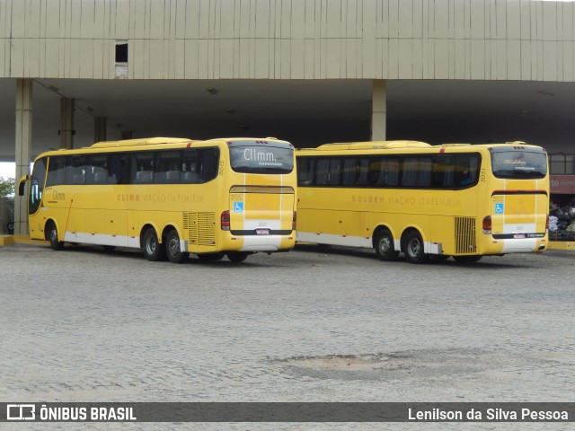 Viação Itapemirim 8615 na cidade de Caruaru, Pernambuco, Brasil, por Lenilson da Silva Pessoa. Número da foto: #11160084.