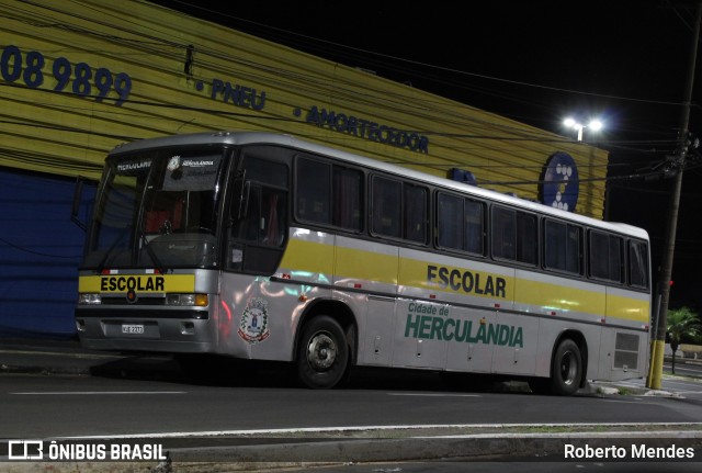 Prefeitura Municipal de Herculândia KUE-2373 na cidade de Marília, São Paulo, Brasil, por Roberto Mendes. Número da foto: #11159029.