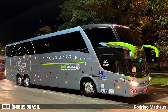 Viação Garcia 8575 na cidade de Maringá, Paraná, Brasil, por Rodrigo Matheus. Número da foto: #11090431.