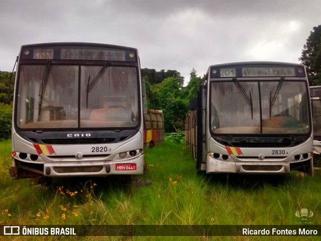 Viação Transmil 2820-7 na cidade de Curitiba, Paraná, Brasil, por Ricardo Fontes Moro. ID da foto: 11091568.