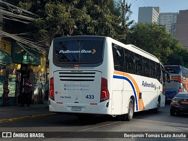 Pullman Bus 433 na cidade de Estación Central, Santiago, Metropolitana de Santiago, Chile, por Benjamín Tomás Lazo Acuña. Número da foto: #11095086.