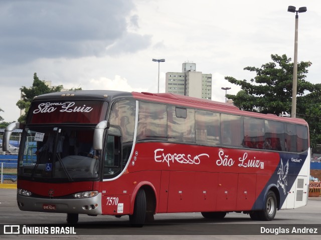 Expresso São Luiz 7570 na cidade de Goiânia, Goiás, Brasil, por Douglas Andrez. Número da foto: #11095474.