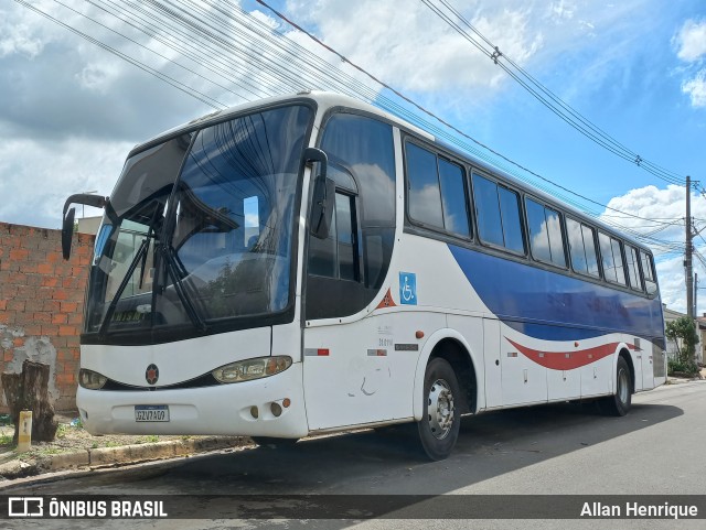Ônibus Particulares  na cidade de Paulínia, São Paulo, Brasil, por Allan Henrique. Número da foto: #11096619.