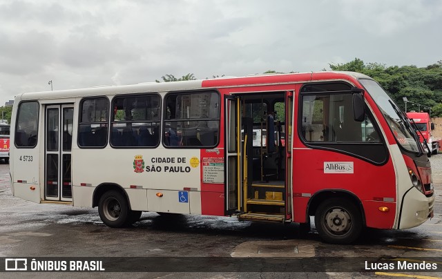 Allibus Transportes 4 5733 na cidade de São Paulo, São Paulo, Brasil, por Lucas Mendes. Número da foto: #11102364.
