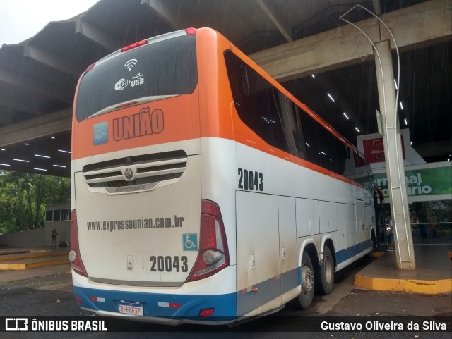 Expresso União 20043 na cidade de Araguari, Minas Gerais, Brasil, por Gustavo Oliveira da Silva. Número da foto: #11101575.
