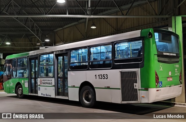 Viação Santa Brígida 1 1353 na cidade de São Paulo, São Paulo, Brasil, por Lucas Mendes. Número da foto: #11102416.