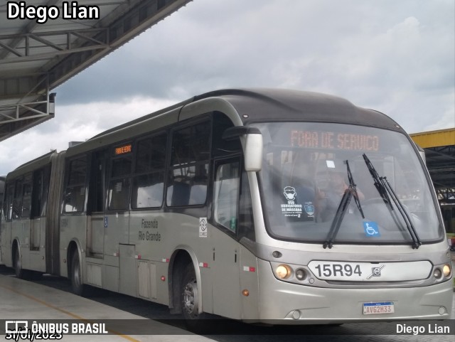 Leblon Transporte de Passageiros 15R94 na cidade de Fazenda Rio Grande, Paraná, Brasil, por Diego Lian. Número da foto: #11103698.