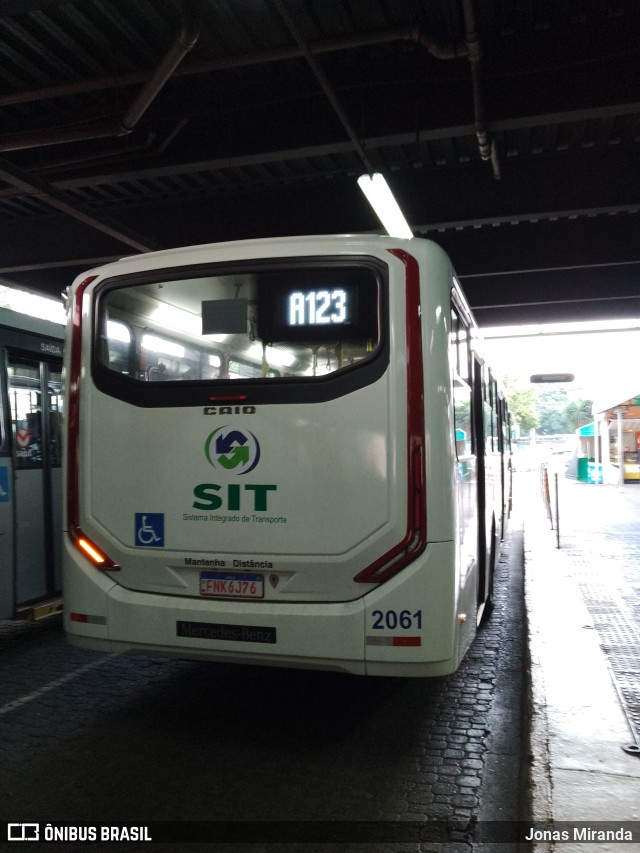 Transporte Urbano São Miguel 2061 na cidade de Uberlândia, Minas Gerais, Brasil, por Jonas Miranda. Número da foto: #11162360.