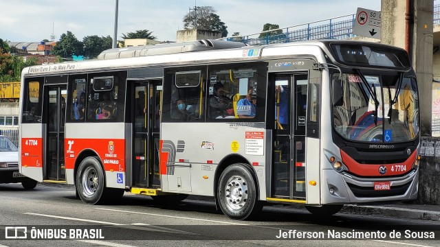 Pêssego Transportes 4 7704 na cidade de São Paulo, São Paulo, Brasil, por Jefferson Nascimento de Sousa. ID da foto: 11161134.