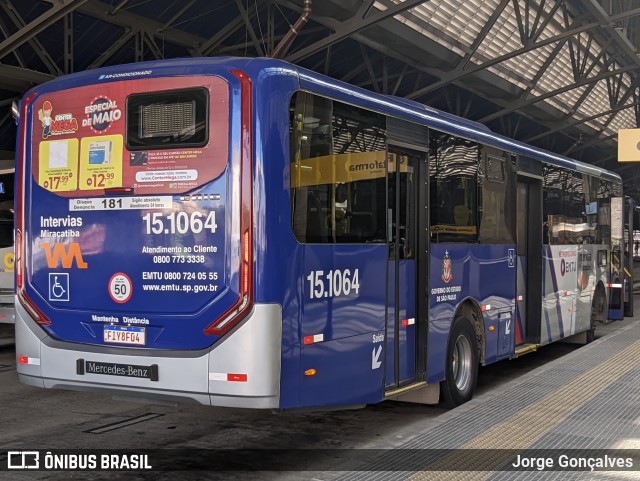 Viação Miracatiba 15.1064 na cidade de São Paulo, São Paulo, Brasil, por Jorge Gonçalves. Número da foto: #11162646.
