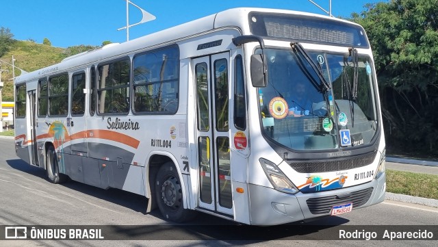 Auto Viação Salineira RJ 111.004 na cidade de Arraial do Cabo, Rio de Janeiro, Brasil, por Rodrigo  Aparecido. Número da foto: #11185968.
