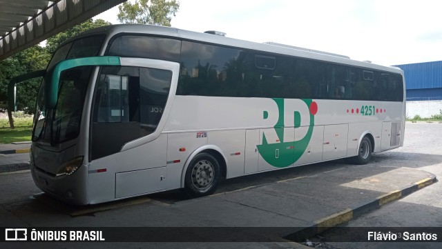 RD Transportes 4251 na cidade de Cruz das Almas, Bahia, Brasil, por Flávio  Santos. ID da foto: 11188602.