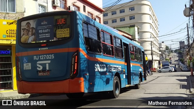 Empresa Santa Terezinha RJ 127.025 na cidade de São João de Meriti, Rio de Janeiro, Brasil, por Matheus Fernandes. Número da foto: #11191574.