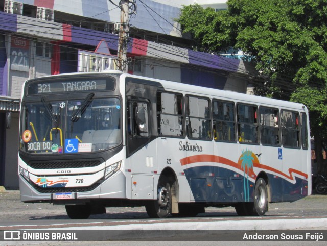 Auto Viação Salineira 720 na cidade de Cabo Frio, Rio de Janeiro, Brasil, por Anderson Sousa Feijó. ID da foto: 11192621.