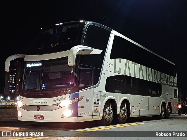 Auto Viação Catarinense 3519 na cidade de São José dos Campos, São Paulo, Brasil, por Robson Prado. ID da foto: 11192936.