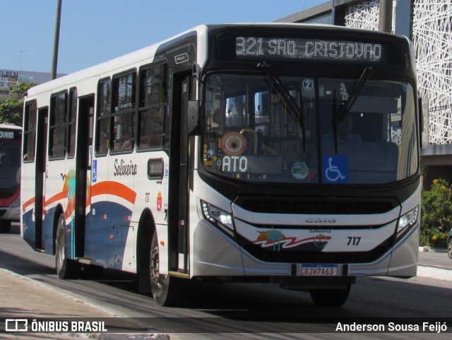 Auto Viação Salineira 717 na cidade de Cabo Frio, Rio de Janeiro, Brasil, por Anderson Sousa Feijó. ID da foto: 11192627.