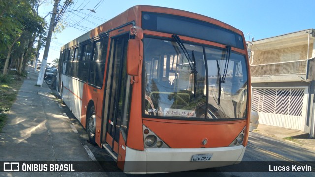 Ônibus Particulares  na cidade de Osasco, São Paulo, Brasil, por Lucas Kevin. Número da foto: #11191373.
