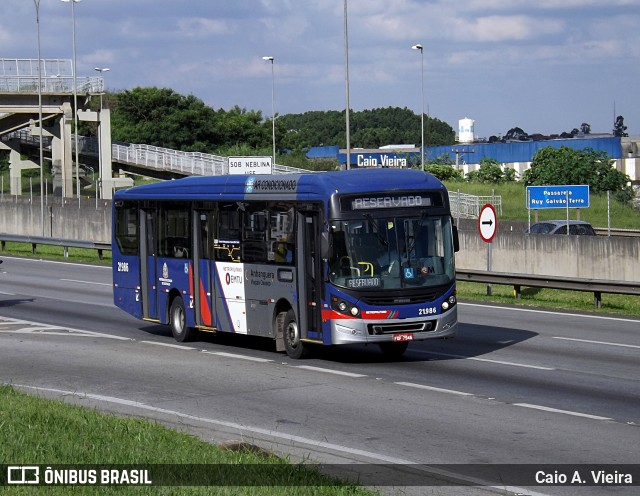 Viação Osasco 21.986 na cidade de Barueri, São Paulo, Brasil, por Caio A. Vieira. Número da foto: #11191331.