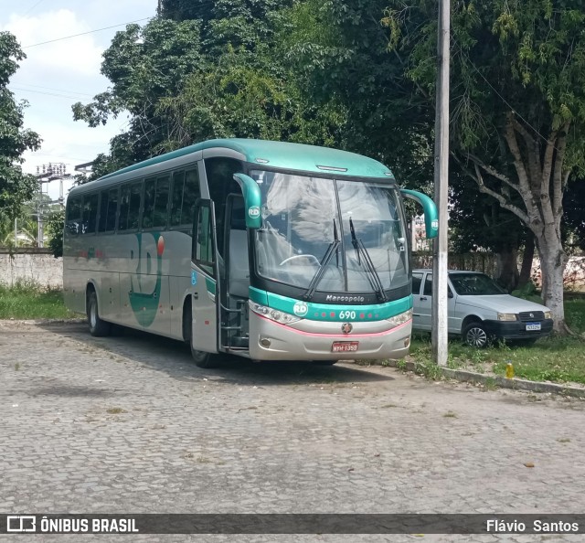 RD Transportes 690 na cidade de Cruz das Almas, Bahia, Brasil, por Flávio  Santos. Número da foto: #11195526.