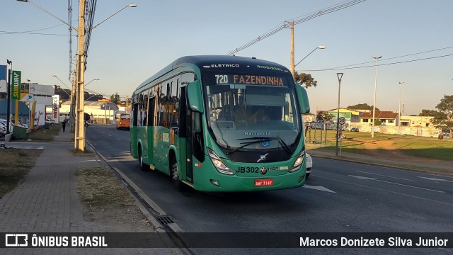 Expresso Azul JB302 na cidade de Curitiba, Paraná, Brasil, por Marcos Donizete Silva Junior. Número da foto: #11193639.