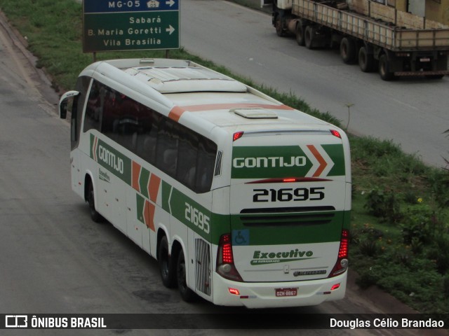 Empresa Gontijo de Transportes 21695 na cidade de Belo Horizonte, Minas Gerais, Brasil, por Douglas Célio Brandao. ID da foto: 11197126.