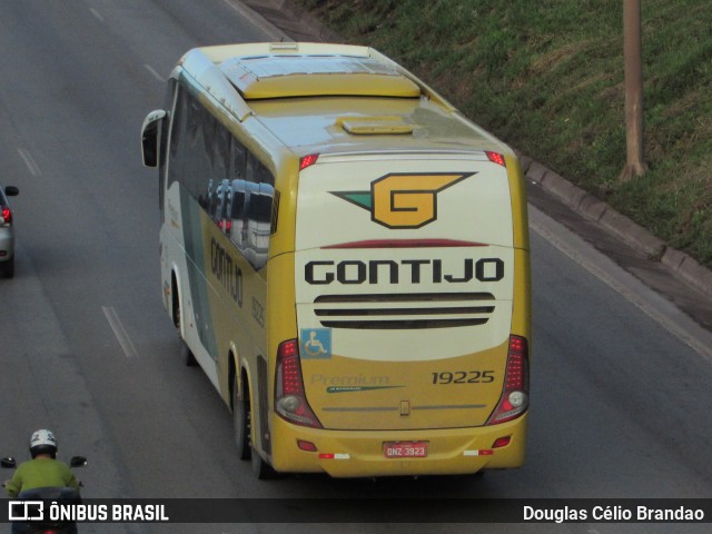 Empresa Gontijo de Transportes 19225 na cidade de Belo Horizonte, Minas Gerais, Brasil, por Douglas Célio Brandao. ID da foto: 11199675.