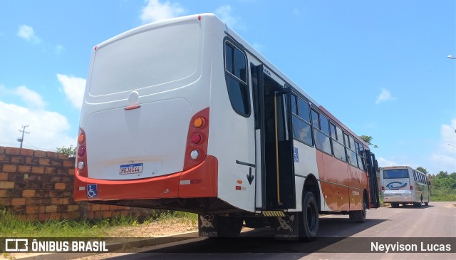 Ônibus Particulares 6C44 na cidade de Salinópolis, Pará, Brasil, por Neyvison Lucas. Número da foto: #11201926.