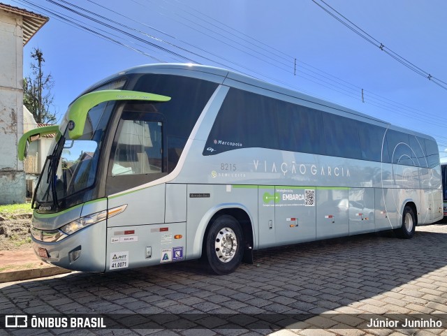 Viação Garcia 8215 na cidade de Garça, São Paulo, Brasil, por Júnior Juninho. Número da foto: #11206877.