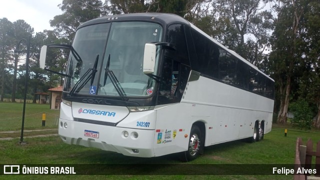 Cassana Transportes e Turismo 242207 na cidade de Camaquã, Rio Grande do Sul, Brasil, por Felipe Alves. ID da foto: 11208088.