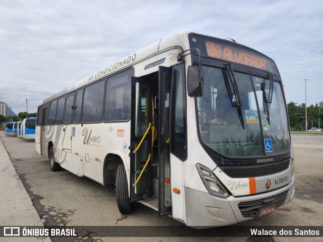 UniRio Transportes RJ 228.012 na cidade de Rio de Janeiro, Rio de Janeiro, Brasil, por Walace dos Santos. Número da foto: #11209166.